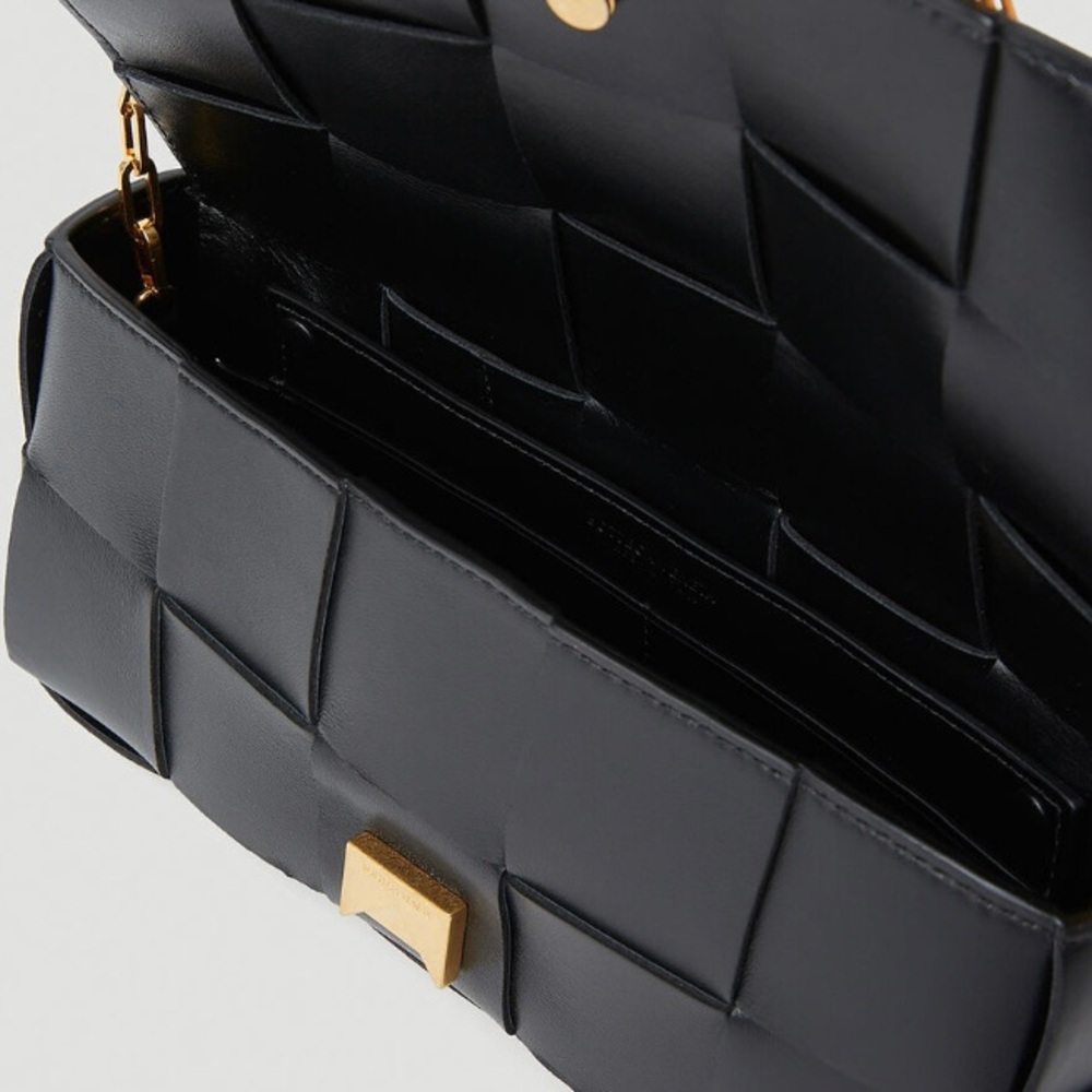 BOTTEGA VENETA Cassette Pochette shoulder chain bag - Picture 3 of 6